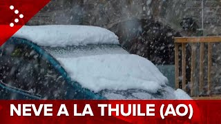 LIVE La Thuile Aosta la neve imbianca le Alpi occidentali diretta video [upl. by Eisus]