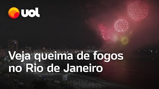 Copacabana celebra 2024 com tradicional queima de fogos [upl. by Moriyama80]