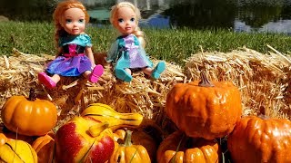 Elsa amp Anna toddlers  Thanksgiving 2019  pumpkin patch field trip  Barbie  school [upl. by Divadnoj299]