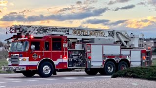 SMFR Ladder 35 Responding [upl. by Iba20]