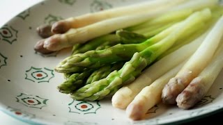 Comment éplucher et cuire les asperges à langlaise [upl. by Assillem]