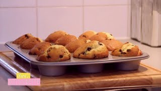 Les Muffins aux Pepites de Chocolat  Claras Kitchenette  Episode 10 [upl. by Truc348]