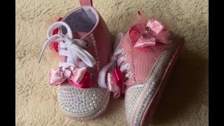 DIY Como Decorar Sapatinho de bebe com cristais e fitas  Tutorial [upl. by Oinesra225]