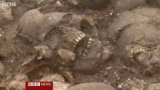 Mass Grave of Beheaded Vikings Discovered [upl. by Tor]