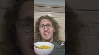 Cheese Club Macaroni and Cheese Review Aldi brand macandcheese foodreview foodie [upl. by Iggep633]