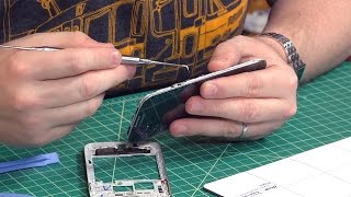 How To Replace a Cracked Smartphone Screen [upl. by Nive]