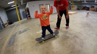 2YEAROLD SKATER DOES HIS FIRST MANUAL [upl. by Daggett]