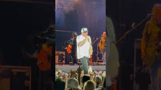 Kenny Chesney and Uncle Kracker sing When the Sun Goes Down Unclekracker [upl. by Faubert]