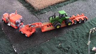 Farm Display by Jacob Tormoehlen at the 2014 Lafayette Farm Toy Show [upl. by Drais561]