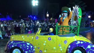 Sensational Biggest Parade ever at Disneyland Paris New Years Eve Parade 2017 [upl. by Perice]