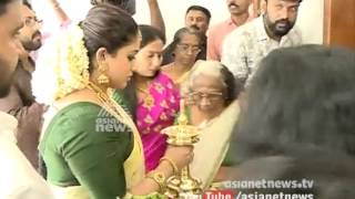 After marriage Dileep  kavya Madhavan reach Dileeps Home in Aluva [upl. by Ydurt]