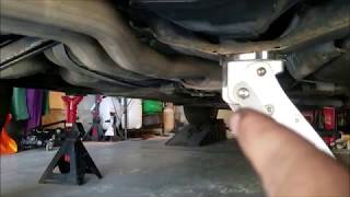 BMW E46 Rear Differential fluid change [upl. by Elianore]