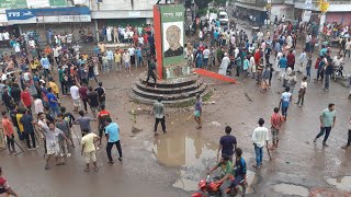 The sculpture of Sheikh Mujibur Rahman was broken by the jubilant crowd in Rajshahi [upl. by Giralda]