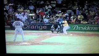 Primer turno de Manny Ramirez con las Aguilas Home Run [upl. by Marfe905]