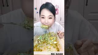 ASMR ice eating  YY eating YELLOW POWDERY ICE WITH MATCHA AND MILK POWDER  Ice Lover [upl. by Coraline]