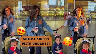 Shilpa Shetty With Daughter Spotted At Mumbai Airport  shipashetty mumbaiairport spotted [upl. by Wons903]