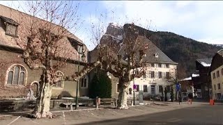 La place du village  Samoëns [upl. by Odlaniger764]