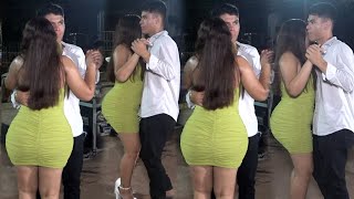 AY PAPA QUE CHULO BOMBONCITO EN ESTA PISTA D BAILE EN TRADICIONAL BAILE EN EL SALITRE GRO IMPERDIBLE [upl. by Ocirred103]