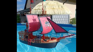 Playmobil Piratenschiff Modell 70411 im Intex Pool  Playmobil Pirates Ship 70411 swimming in pool [upl. by Vale]