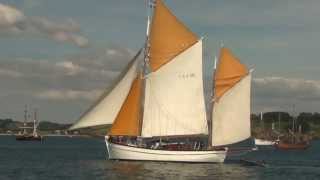 Étoile Molène  Les Tonnerres de Brest et Temps Fête sur Douarnenez 2012 [upl. by Atiekahs909]