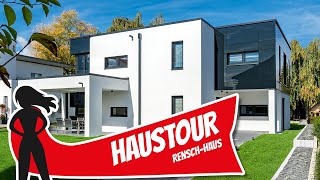 Haustour Luxusvilla San Diego mit offener Galerie von RenschHaus  Hausbau Helden [upl. by Leahcimrej580]