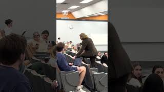 Professor wakes up sleeping students singing emo music 🤣 ⁠ 🎥 TT matthewcpittman⁠ [upl. by Viscardi]