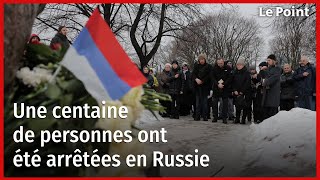 Une centaine de personnes ont été arrêtées en Russie [upl. by Asined]