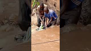 Community participate in unclogging of River in Parklands Nairobi to allow easy water flow [upl. by Llerrut]