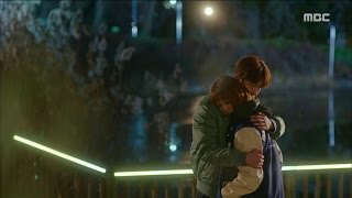 Weightlifting Fairy Kim Bok Ju 역도요정 김복주 ep10 Hugs Sungkyung while holding it up20161215 [upl. by Laumas]