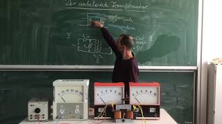 Physik Klasse 9 Der unbelastete Transformator Hochspannungstransformator [upl. by Odnalo]