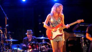 Ana Popovic Solo Blues for M at Tollwood Festival Munich 2011 Live [upl. by Sabir]