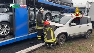 Brescia  Incidenti a catena due morti e decine di schianti [upl. by Aiekal]