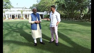 PM Modi Akshay Kumar crack jokes on mangoes talk about good friend Obama [upl. by Ajed883]