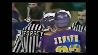 NHL Mar 10 1979 Dave WilliamsTOR v Randy HoltLA Toronto Maple Leafs Los Angeles Kings [upl. by Reteid]