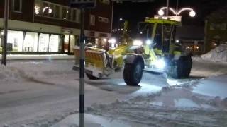 Veekmas FG 2327S amp Volvo L70C Isrivning  iceremoval Snöröjning snowclearing [upl. by Scandura]