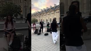 Performers louvre [upl. by Bussy]