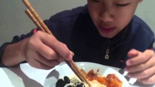 How to Use Chopsticks Easily For Beginners [upl. by Jacob]