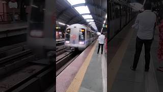 Delhi metro review 🚇🚇🚇🚇 metro train travel viralvideo shorts [upl. by Etnuhs595]