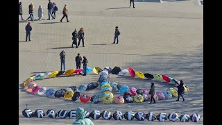 frauen für frieden installation am internationalen frauentag 8 märz 2024 am roten rathaus berlin [upl. by Nnylyrehc768]