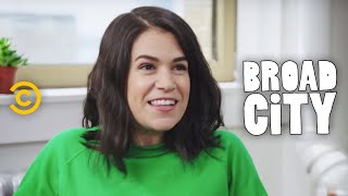 Exclusive  Behind Broad City  Sliding Doors [upl. by Daisie]