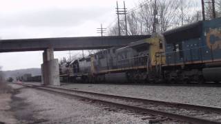 Railfanning Kenova West Virginia CSX H796 [upl. by Nylrak515]