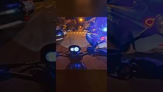 Se fossi stato un poliziotto avrei fatto questo tutto il giorno…motovlog moto polizia [upl. by Shurlock48]