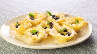 Receta de Tartaletas de pasta phylo con queso brie y blueberries [upl. by Justine718]