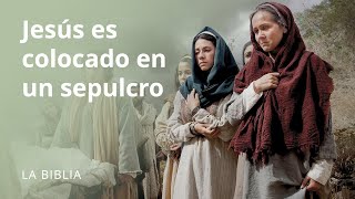 Jesús es colocado en un sepulcro [upl. by Stodder]