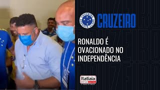 RONALDO É OVACIONADO PELA TORCIDA DO CRUZEIRO APÓS ESTREIA COM VITÓRIA [upl. by Moberg]