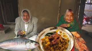 HILSHA FISH FRY amp KHICHURI cooking by santali tribe couple for their lunch menu rural village [upl. by Oelgnaed]