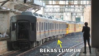 BERLUMPUR  Pengiriman Kereta KRL TERENDAM BANJIR ke Balai Yasa Manggarai [upl. by Zevahc]