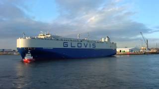 Glovis Challenge tacking at Hamburg Harbour [upl. by Younglove]