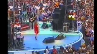 Алла Пугачева  Старый дом 1995 Мирный Live [upl. by Malvia]