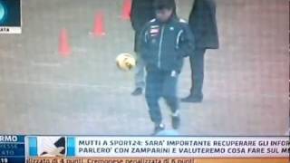 Napoli Castelvolturno Mazzarri Palleggia come Maradona 02012012 [upl. by Soble]